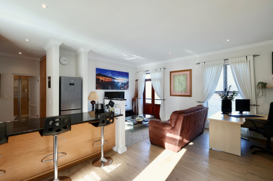 To Let 1 Bedroom Property for Rent in Kanonberg Western Cape